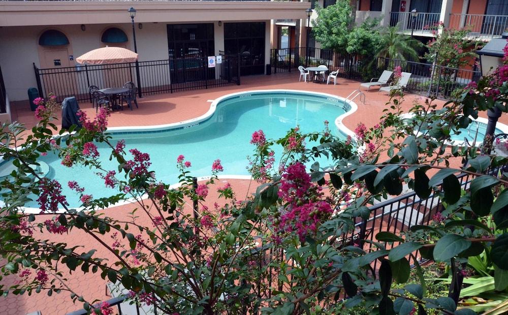 Days Inn & Suites By Wyndham Orlando Airport Экстерьер фото