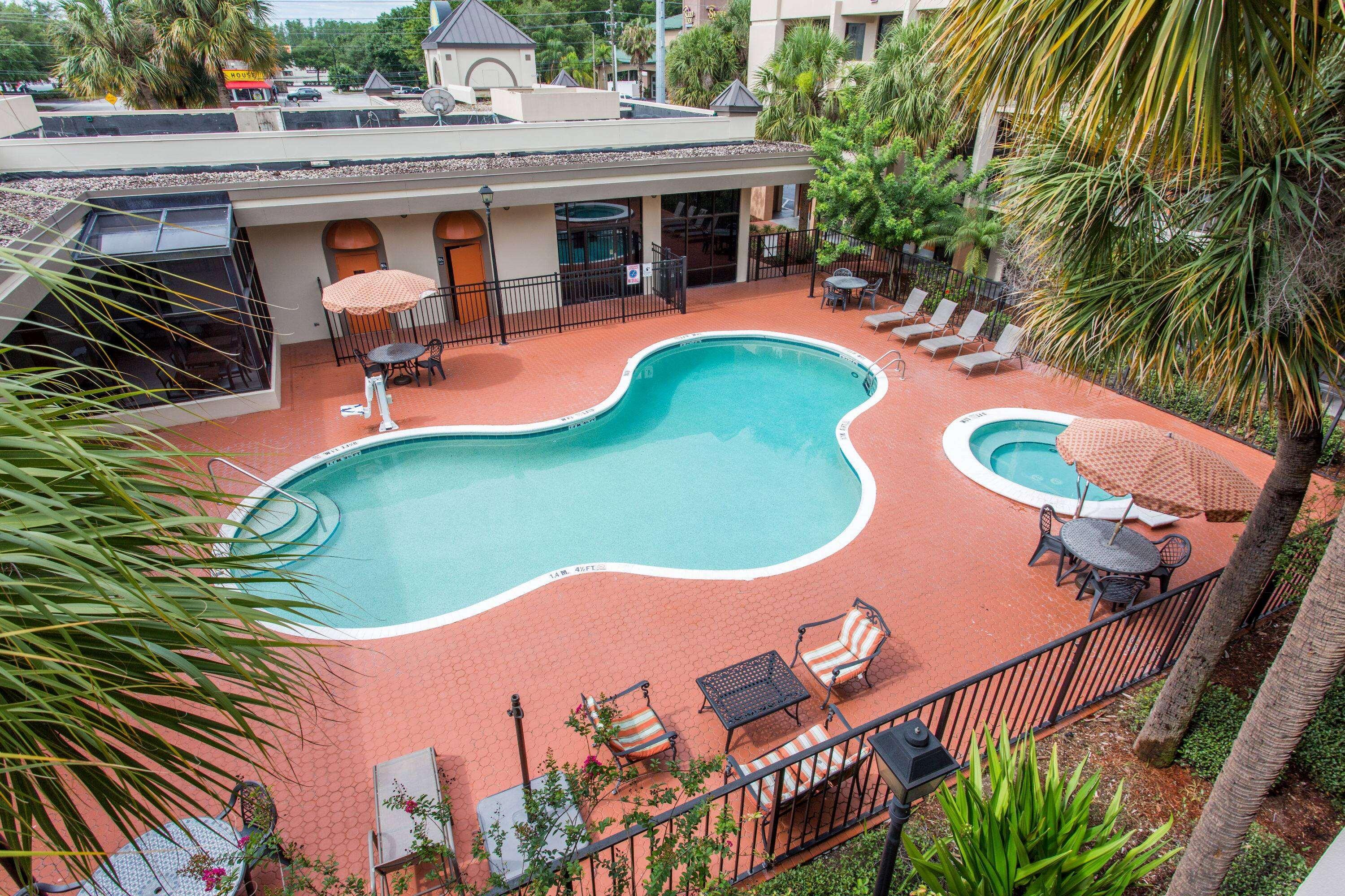 Days Inn & Suites By Wyndham Orlando Airport Экстерьер фото